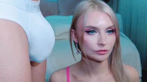 Snapshot of rockstarsgames chatting on November 9, 2025, 11:08 am Lina and Den online show from November 9, 2025, 11:08 am