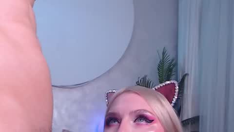 Snapshot of rockstarsgames chatting on November 12, 2025, 4:57 am Lina and Den online show from November 12, 2025, 4:57 am