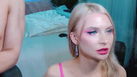 Snapshot of rockstarsgames chatting on November 15, 2025, 4:32 am Lina and Den online show from November 15, 2025, 4:32 am