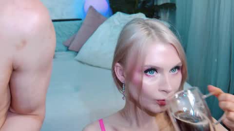 Snapshot of rockstarsgames chatting on November 17, 2025, 5:35 am Lina and Den online show from November 17, 2025, 5:35 am