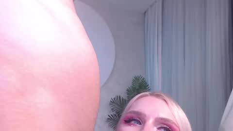 Snapshot of rockstarsgames chatting on November 24, 2025, 5:51 am Lina and Den online show from November 24, 2025, 5:51 am