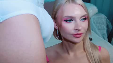 Snapshot of rockstarsgames chatting on November 25, 2025, 5:18 am Lina and Den online show from November 25, 2025, 5:18 am