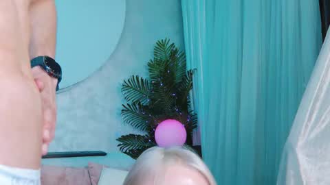 Snapshot of rockstarsgames chatting on December 4, 2025, 5:39 am Lina and Den online show from December 4, 2025, 5:39 am