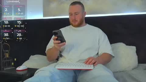 Snapshot of roddy_riss chatting on January 24, 2025, 8:23 am Roddy online show from January 24, 2025, 8:23 am