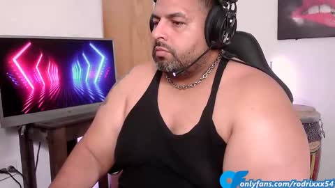Snapshot of rodrixxx54 chatting on January 12, 2025, 12:18 am rodrixxx54 online show from January 12, 2025, 12:18 am