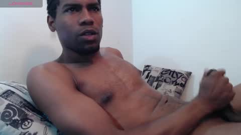 Snapshot of rohtt_higgs chatting on January 21, 2025, 11:13 pm Rohtt Higgs online show from January 21, 2025, 11:13 pm