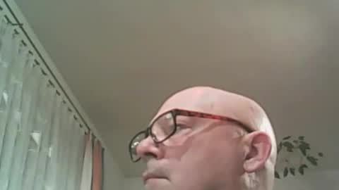 Snapshot of rola56430 chatting on December 3, 2024, 4:25 am rola56430 online show from December 3, 2024, 4:25 am