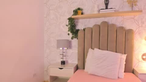   online show from December 5, 2024, 11:27 am