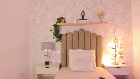   online show from December 10, 2024, 1:00 pm