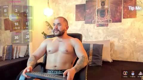 Snapshot of roman_costa chatting on October 21, 2025, 8:09 pm Roman online show from October 21, 2025, 8:09 pm