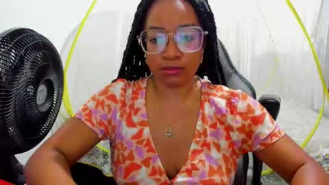 Snapshot of romantic_stargirl chatting on November 2, 2025, 8:22 pm Is A Belle online show from November 2, 2025, 8:22 pm