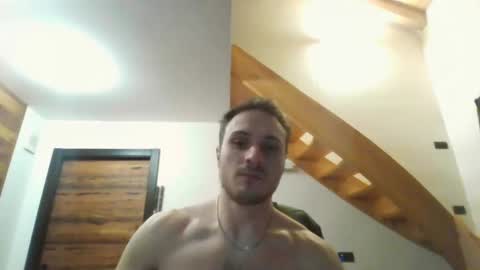 Snapshot of romanz123 chatting on January 17, 2025, 9:39 pm romanz123 online show from January 17, 2025, 9:39 pm