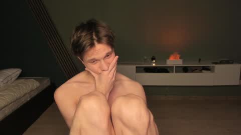 Snapshot of romeo_mercy chatting on December 2, 2024, 11:45 am Romeo online show from December 2, 2024, 11:45 am