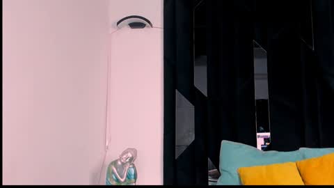 Snapshot of romeo_ricci1 chatting on January 11, 2025, 6:01 pm Romeo Ricci online show from January 11, 2025, 6:01 pm