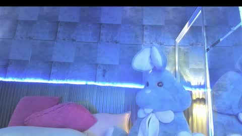 Snapshot of rominnakonde chatting on March 7, 2025, 10:43 pm Rominna online show from March 7, 2025, 10:43 pm