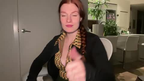 Snapshot of ronniestrange chatting on January 29, 2025, 3:33 am Ronnie Strange online show from January 29, 2025, 3:33 am