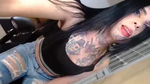 Snapshot of room911 chatting on October 30, 2025, 3:52 am herreraisa offical online show from October 30, 2025, 3:52 am