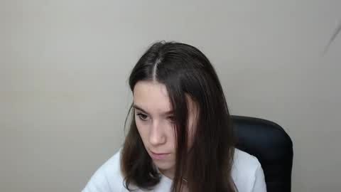 Rose online show from September 20, 2025, 6:14 am