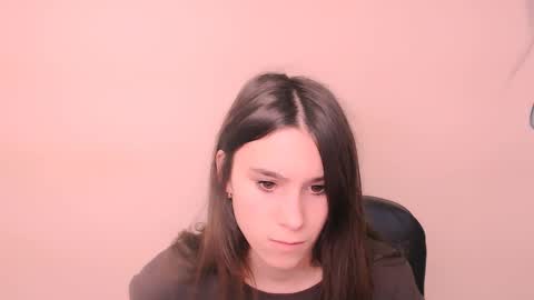 Rose online show from November 14, 2025, 8:02 am