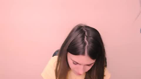 Rose online show from November 18, 2025, 8:19 am