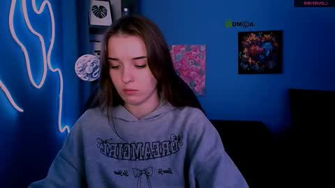 rosalie_liu online show from December 2, 2025, 3:29 pm