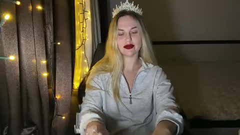 Rosali online show from October 25, 2025, 4:02 pm