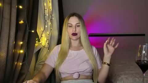 Rosali online show from November 4, 2025, 3:22 pm