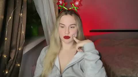 Rosali online show from December 18, 2025, 3:18 pm