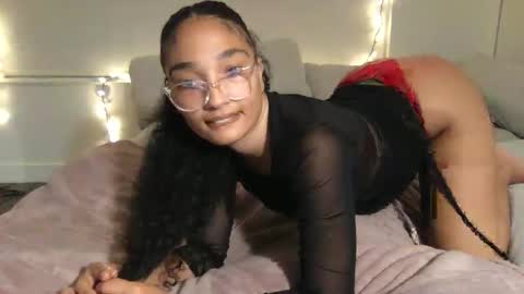 Snapshot of rosalinatoosexy chatting on October 19, 2025, 4:35 am Rosalina online show from October 19, 2025, 4:35 am