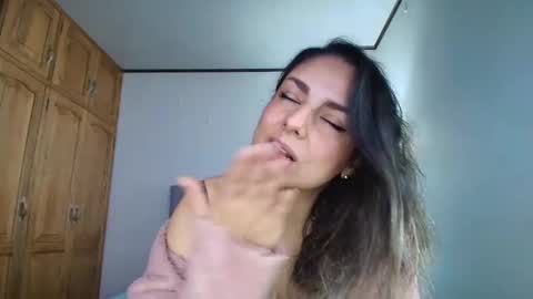 Snapshot of rosasanta8009 chatting on March 12, 2025, 8:31 pm I am Rosa online show from March 12, 2025, 8:31 pm