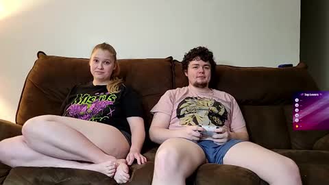 Snapshot of rose__g0ld chatting on February 18, 2025, 3:31 am rose__g0ld online show from February 18, 2025, 3:31 am