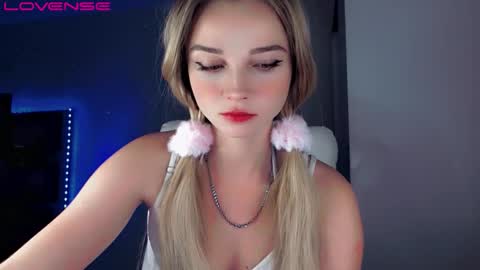 Snapshot of rose__luck chatting on October 1, 2025, 4:57 pm rose__luck online show from October 1, 2025, 4:57 pm