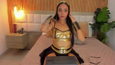 Snapshot of roseaurora chatting on October 31, 2025, 1:01 pm roseaurora online show from October 31, 2025, 1:01 pm