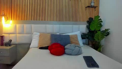 Snapshot of roseaurora chatting on November 15, 2025, 12:45 pm roseaurora online show from November 15, 2025, 12:45 pm