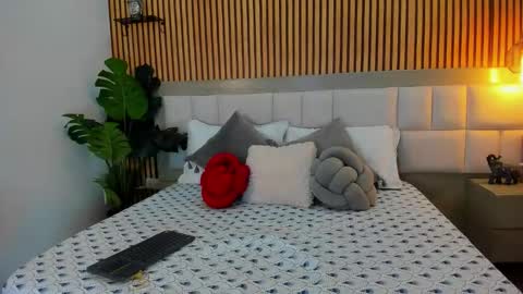 Snapshot of roseaurora chatting on November 18, 2025, 12:53 pm roseaurora online show from November 18, 2025, 12:53 pm