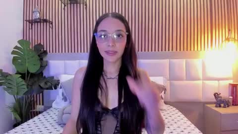 Snapshot of roseaurora chatting on November 20, 2025, 12:38 pm roseaurora online show from November 20, 2025, 12:38 pm