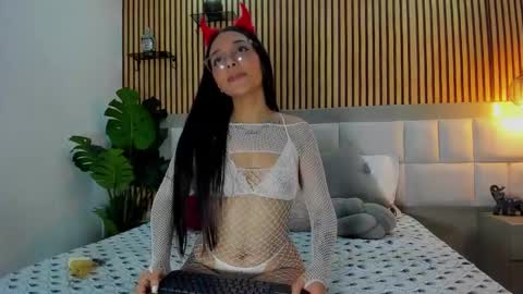 Snapshot of roseaurora chatting on November 25, 2025, 12:38 pm roseaurora online show from November 25, 2025, 12:38 pm