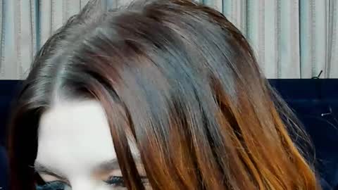 Snapshot of roseblanche2k chatting on January 3, 2025, 11:12 pm Florin online show from January 3, 2025, 11:12 pm