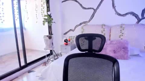 Rose online show from October 30, 2025, 1:45 pm