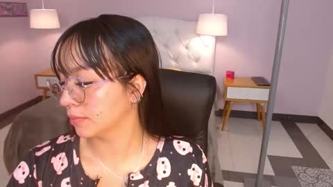 sofia online show from October 16, 2025, 3:40 am