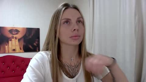 Snapshot of rosehubbard chatting on September 19, 2025, 5:35 pm Rose Hubbard online show from September 19, 2025, 5:35 pm