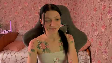 Snapshot of roselolly chatting on October 20, 2025, 6:25 am Lola online show from October 20, 2025, 6:25 am