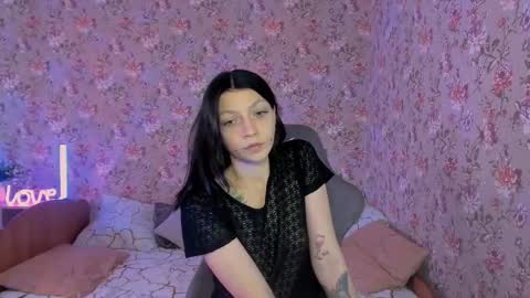 Snapshot of roselolly chatting on December 14, 2025, 4:40 am Lola online show from December 14, 2025, 4:40 am