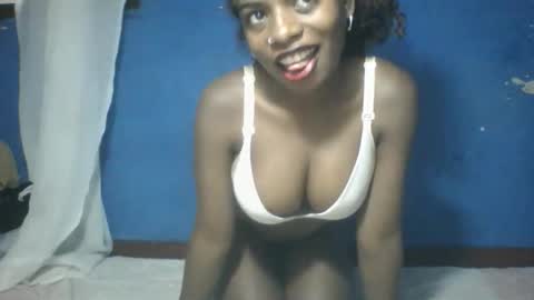 Snapshot of roseyaa chatting on October 20, 2025, 12:49 pm Roseyaa online show from October 20, 2025, 12:49 pm