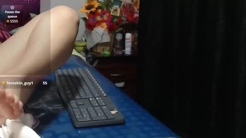 roshy online show from November 13, 2025, 7:57 pm