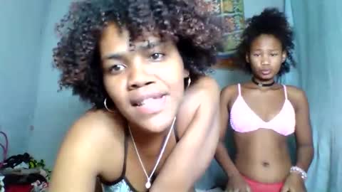 Snapshot of rosia22 chatting on September 20, 2025, 1:23 pm rosia22 online show from September 20, 2025, 1:23 pm