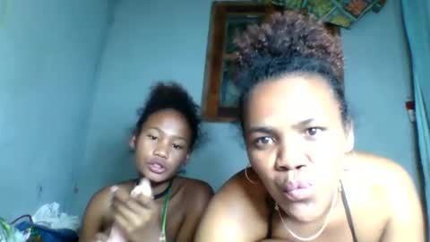 Snapshot of rosia22 chatting on September 22, 2025, 11:51 pm rosia22 online show from September 22, 2025, 11:51 pm