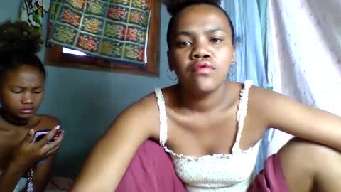 Snapshot of rosia22 chatting on September 27, 2025, 12:10 pm rosia22 online show from September 27, 2025, 12:10 pm