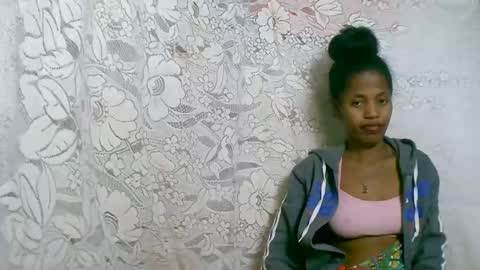 rosia online show from October 25, 2025, 3:03 am