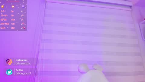 Snapshot of rosse_amyy chatting on January 10, 2025, 11:11 am online show from January 10, 2025, 11:11 am